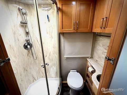 2016 Pleasure-Way Plateau XL Std. Model RV Photo 3