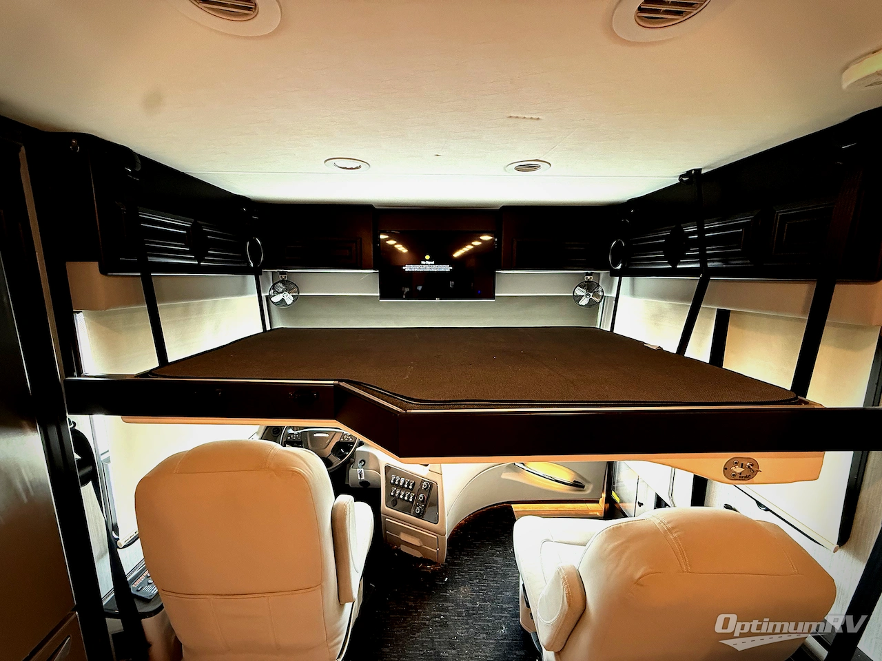 2021 Forest River Berkshire XL 40E Photo 8