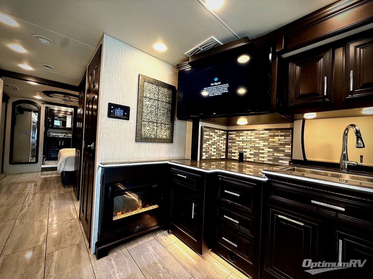 2021 Forest River Berkshire XL 40E Photo 20