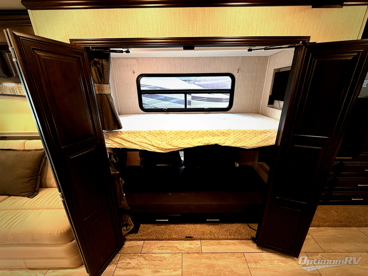 2021 Forest River Berkshire XL 40E Photo 24