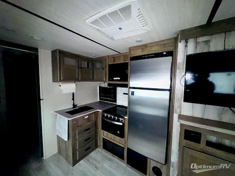 2022 Forest River Surveyor Legend 296QBLE RV Photo 4