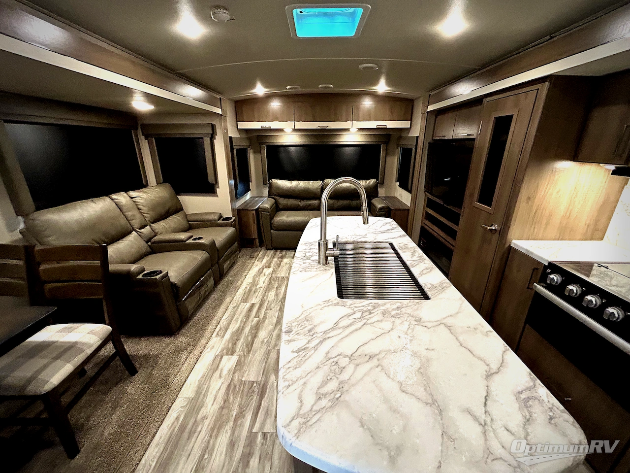 2022 Grand Design Imagine 2970RL Photo 4