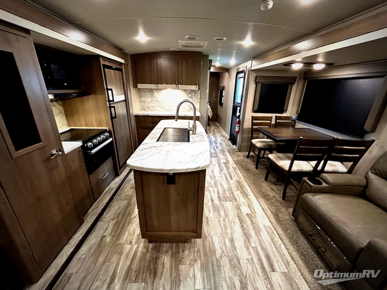 2022 Grand Design Imagine 2970RL Photo 5