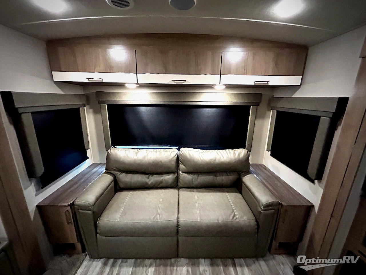 2022 Grand Design Imagine 2970RL Photo 17