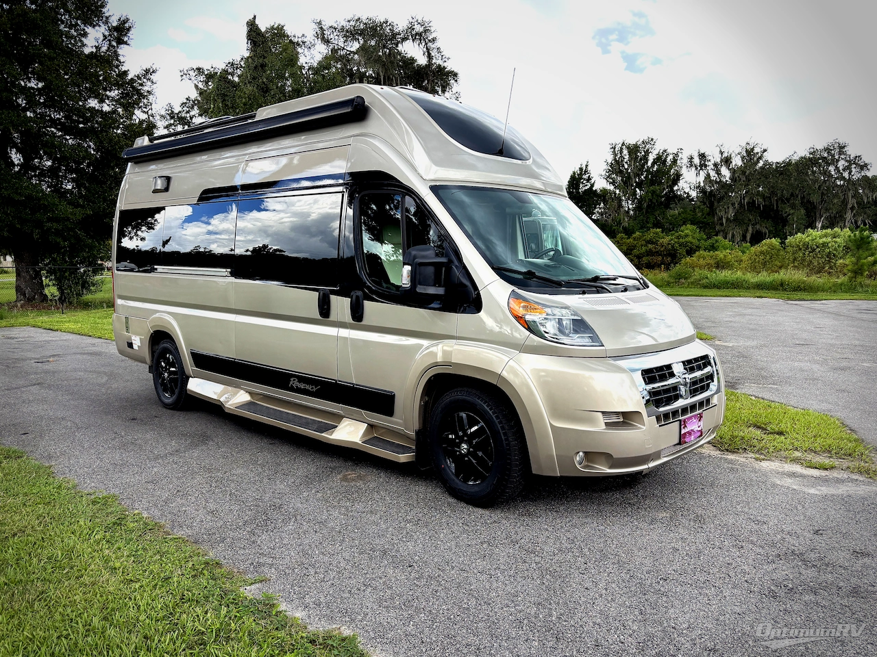 2019 Regency National Traveler TREK DLX Photo 1