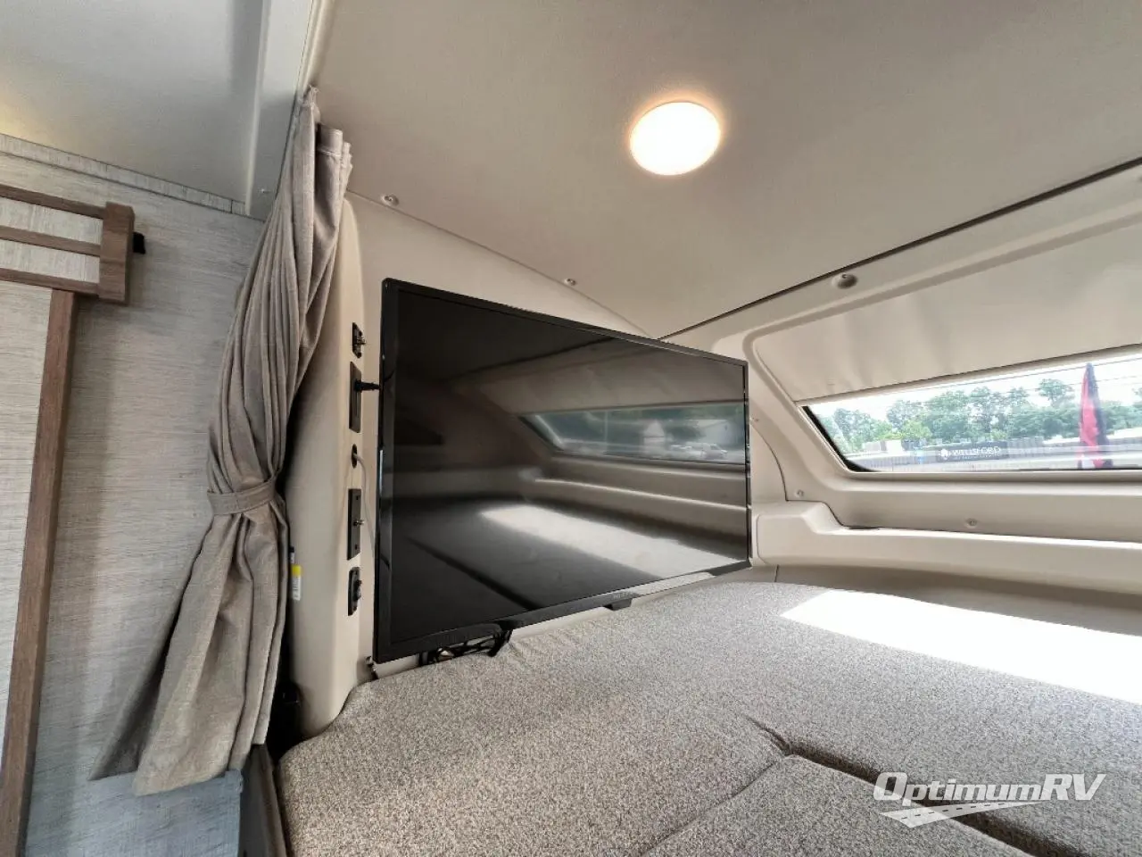 2021 Entegra Odyssey 31F Photo 9