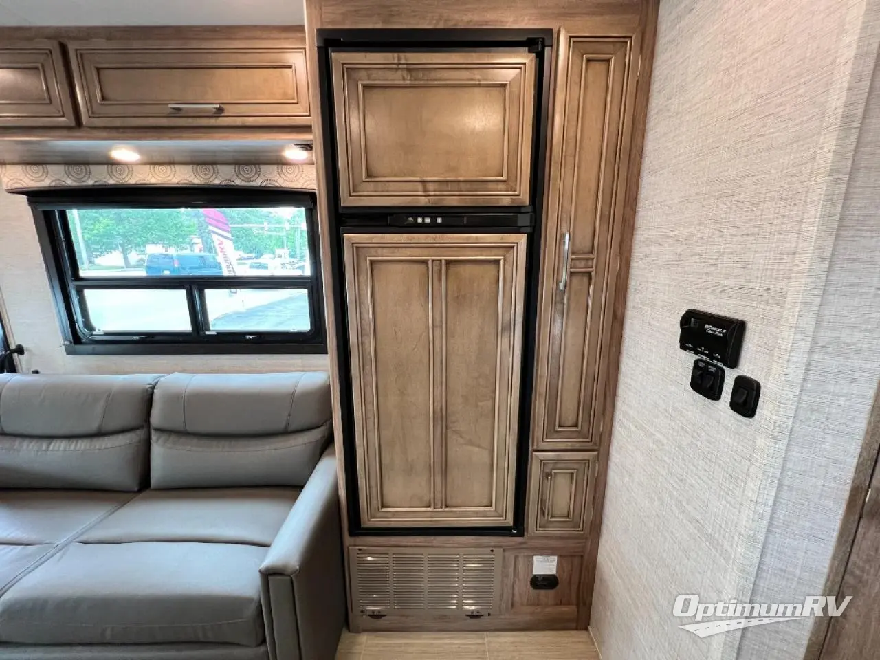 2021 Entegra Odyssey 31F Photo 16