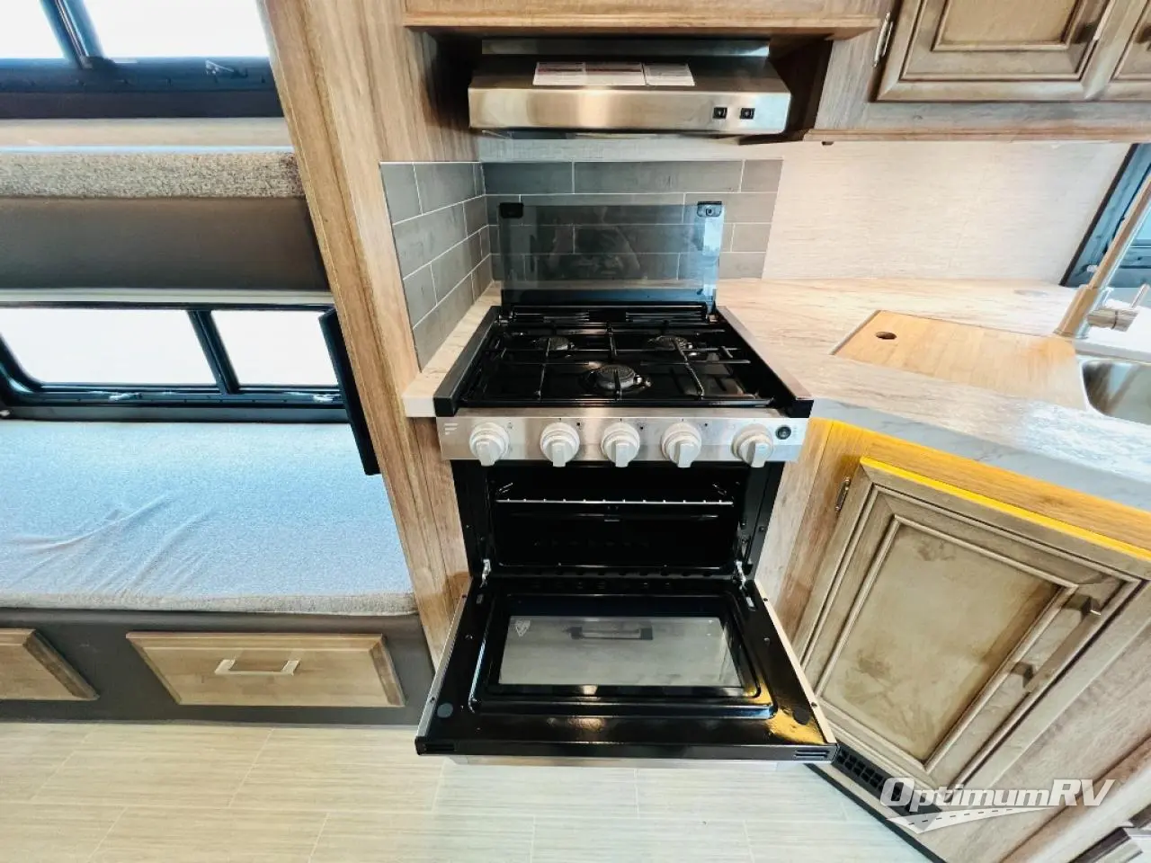 2021 Entegra Odyssey 31F Photo 19
