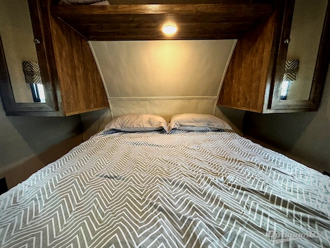 2019 Palomino Puma XLE Lite 27QBC RV Photo 3