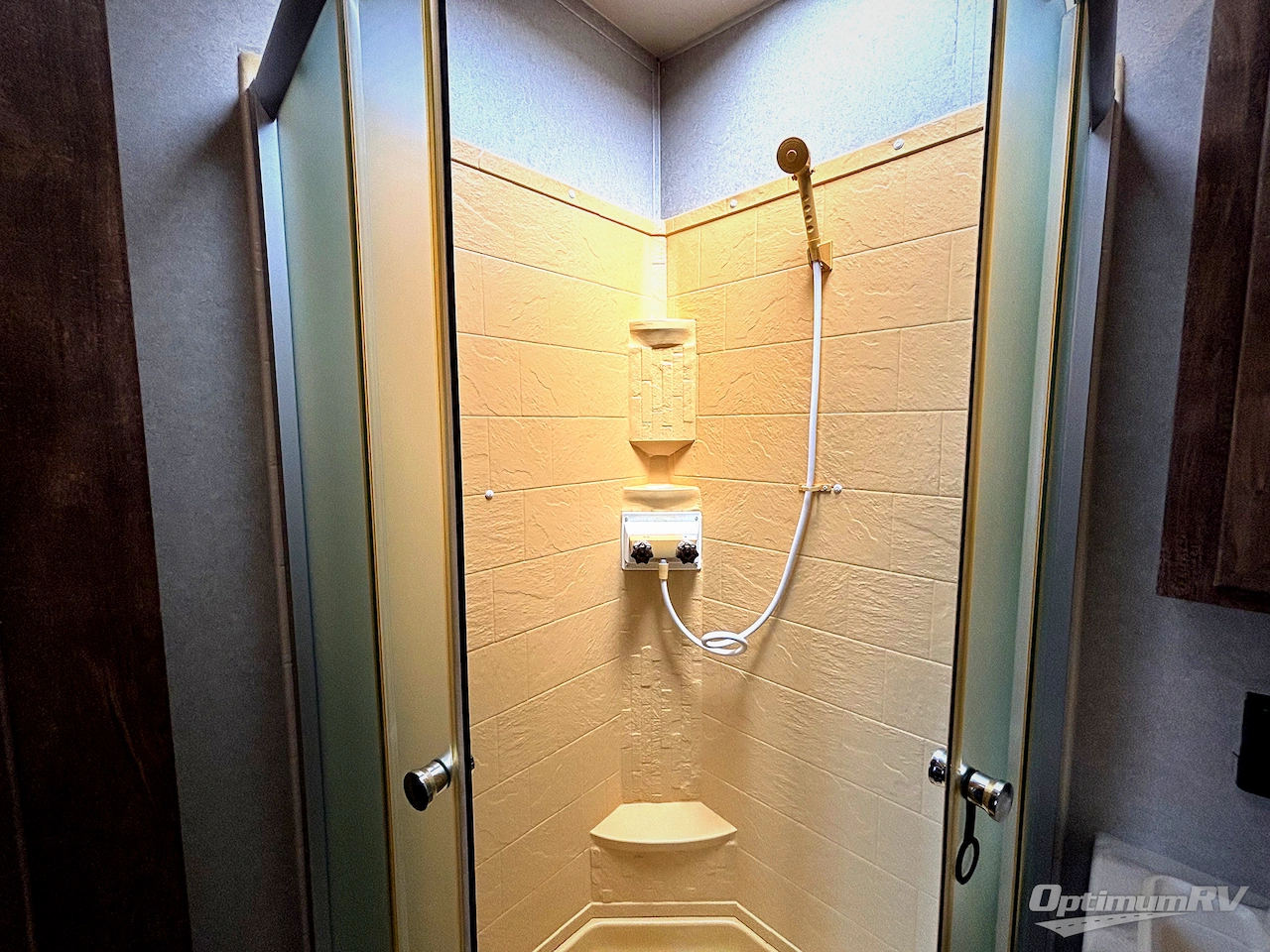 2019 Palomino Puma XLE Lite 27QBC Photo 10