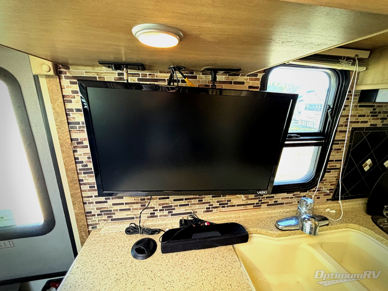 2015 Coachmen Prism 24G Photo 17