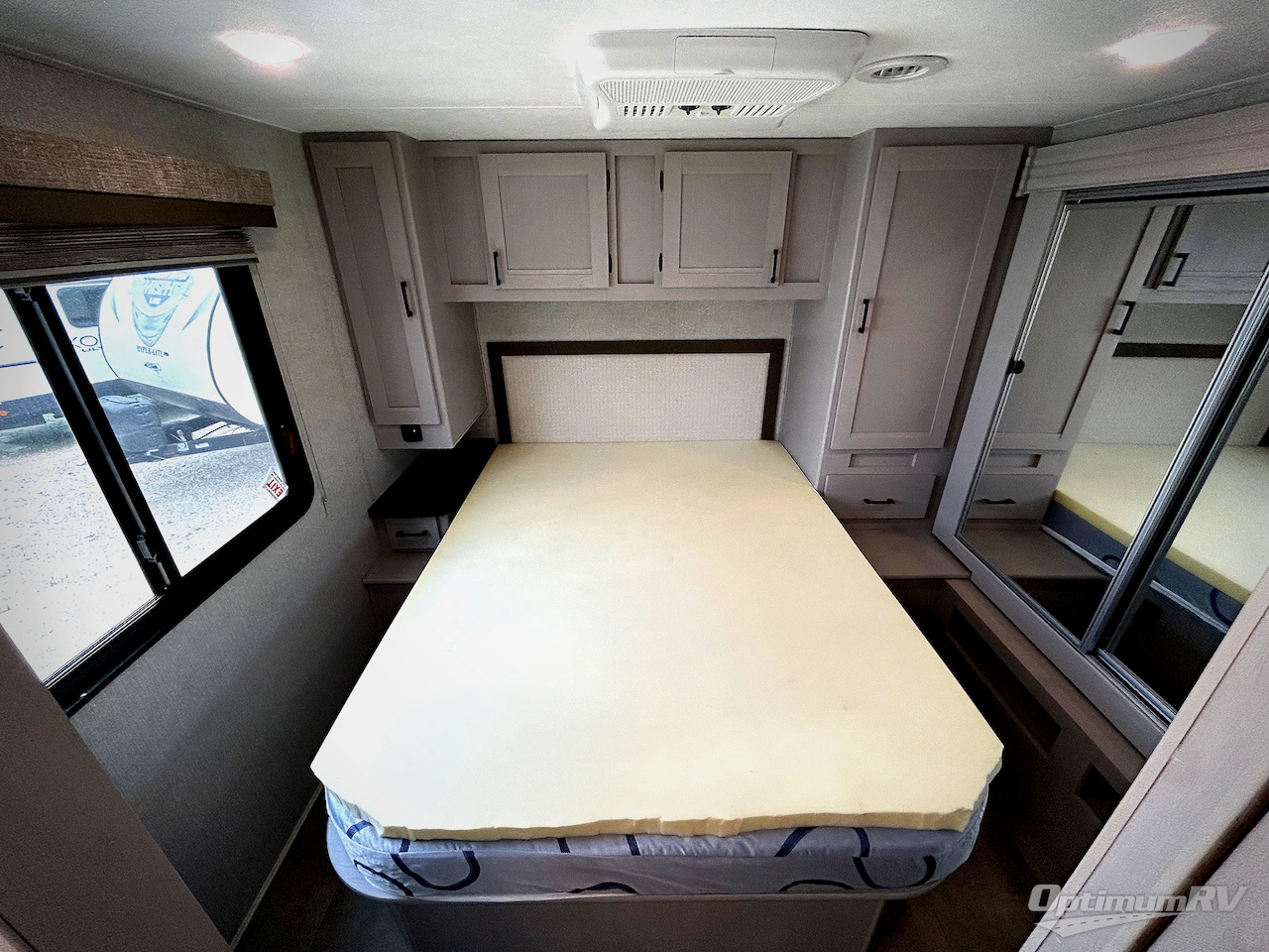 2024 Coachmen Freelander 31MB Photo 12