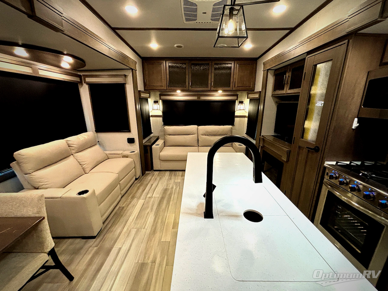 2023 Grand Design Solitude 378MBS Photo 4