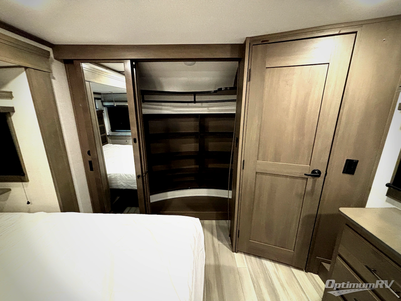 2023 Grand Design Solitude 378MBS Photo 10