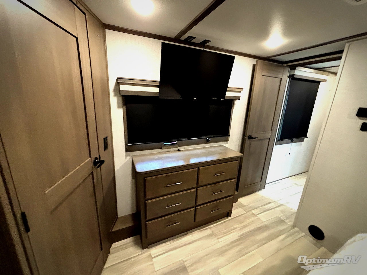 2023 Grand Design Solitude 378MBS Photo 12