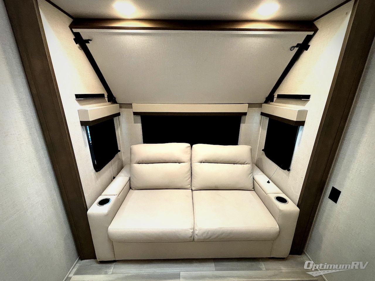 2023 Grand Design Solitude 378MBS Photo 16