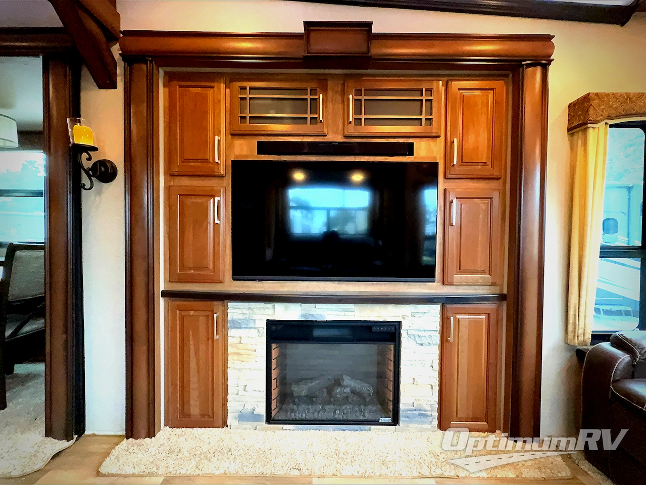 2017 Keystone Montana 3661RL Photo 4