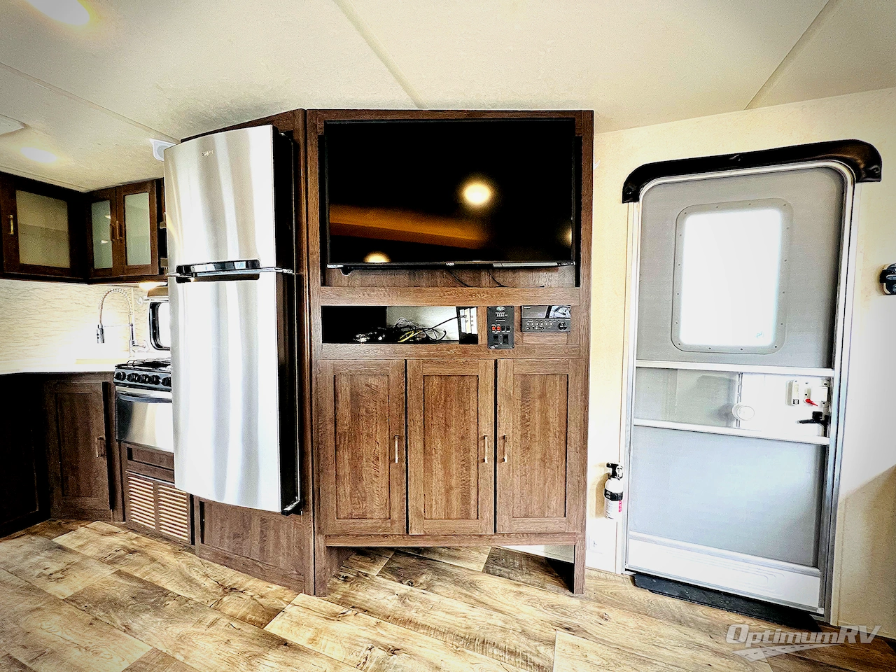 2018 Forest River Wildwood 28RLSS Photo 7