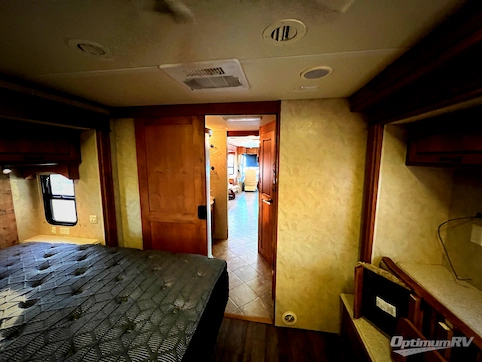 2008 Holiday Rambler Endeavor 40PDQ RV Photo 3