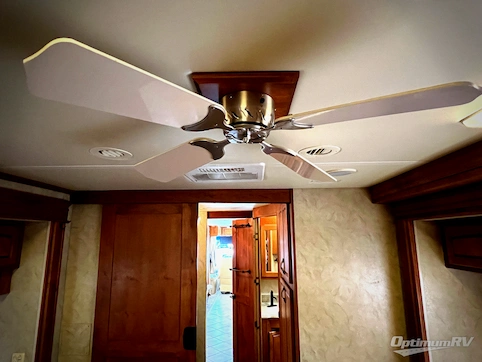 2008 Holiday Rambler Endeavor 40PDQ RV Photo 4