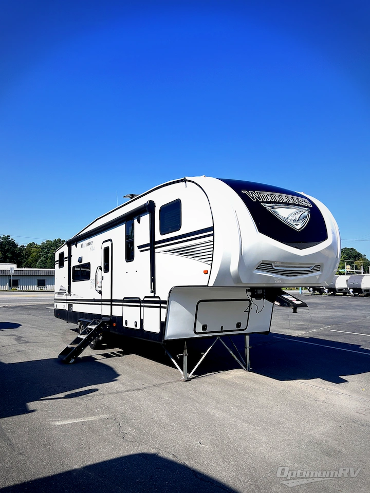 2019 Winnebago Towables Minnie Plus 29RBH Photo 1