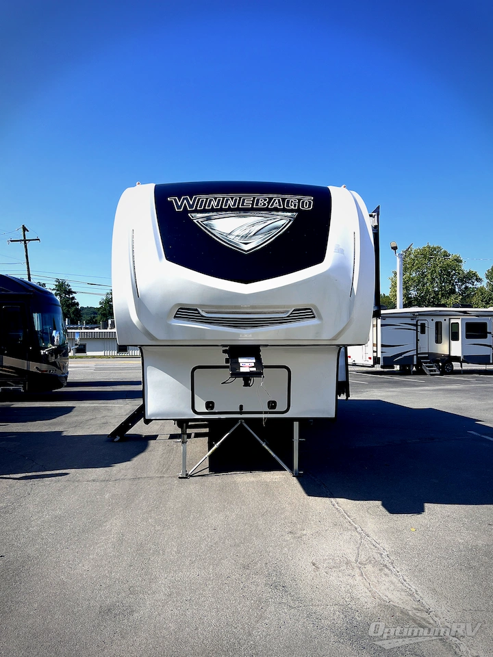 2019 Winnebago Towables Minnie Plus 29RBH Photo 2