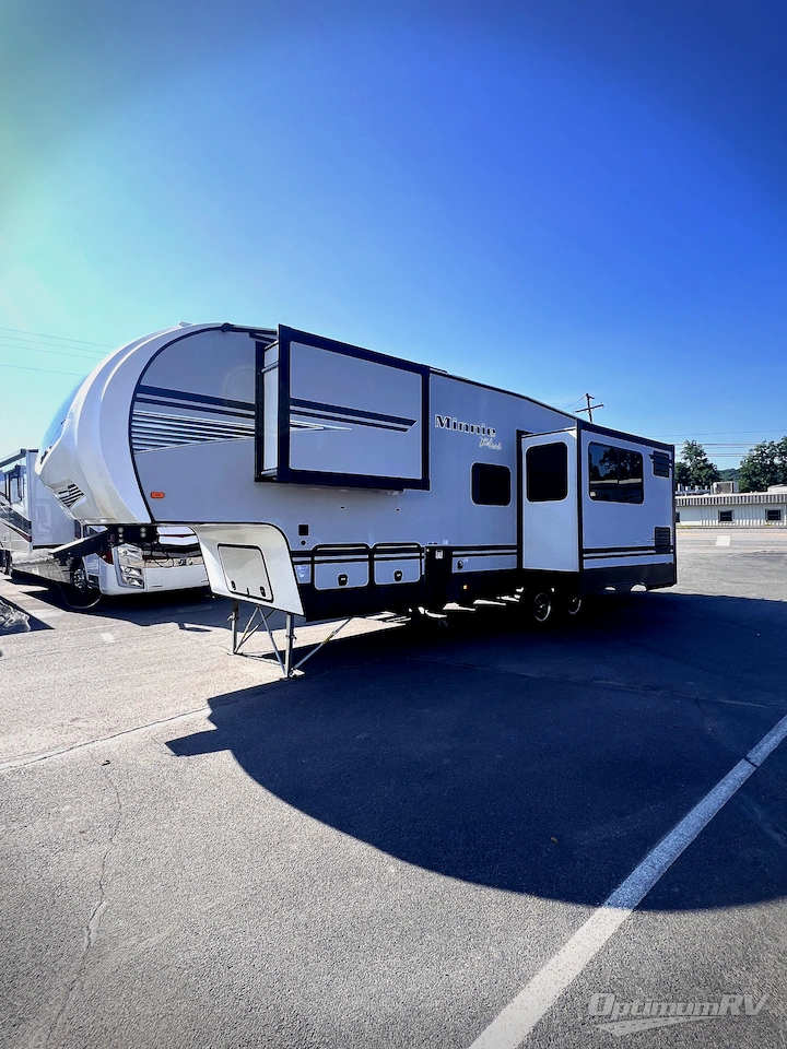 2019 Winnebago Towables Minnie Plus 29RBH Photo 3