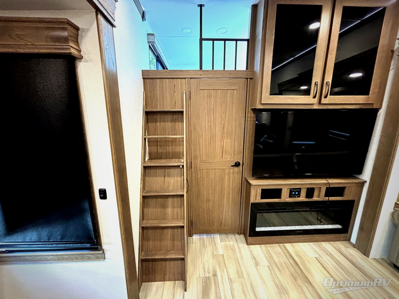 2024 Alliance Paradigm 395DS Photo 21