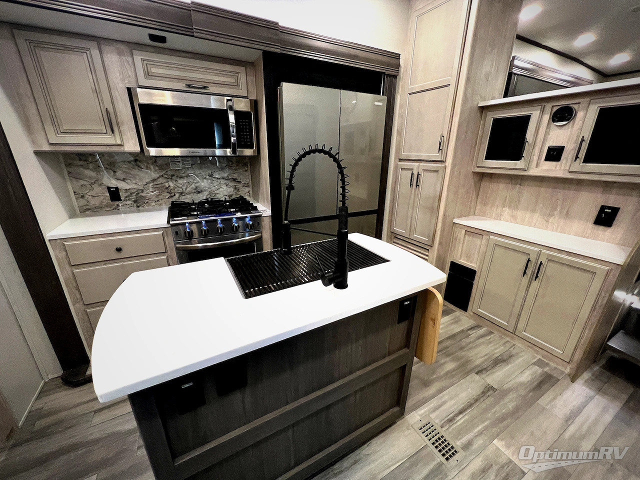 2024 Forest River Sandpiper Luxury 391FLRB Photo 22