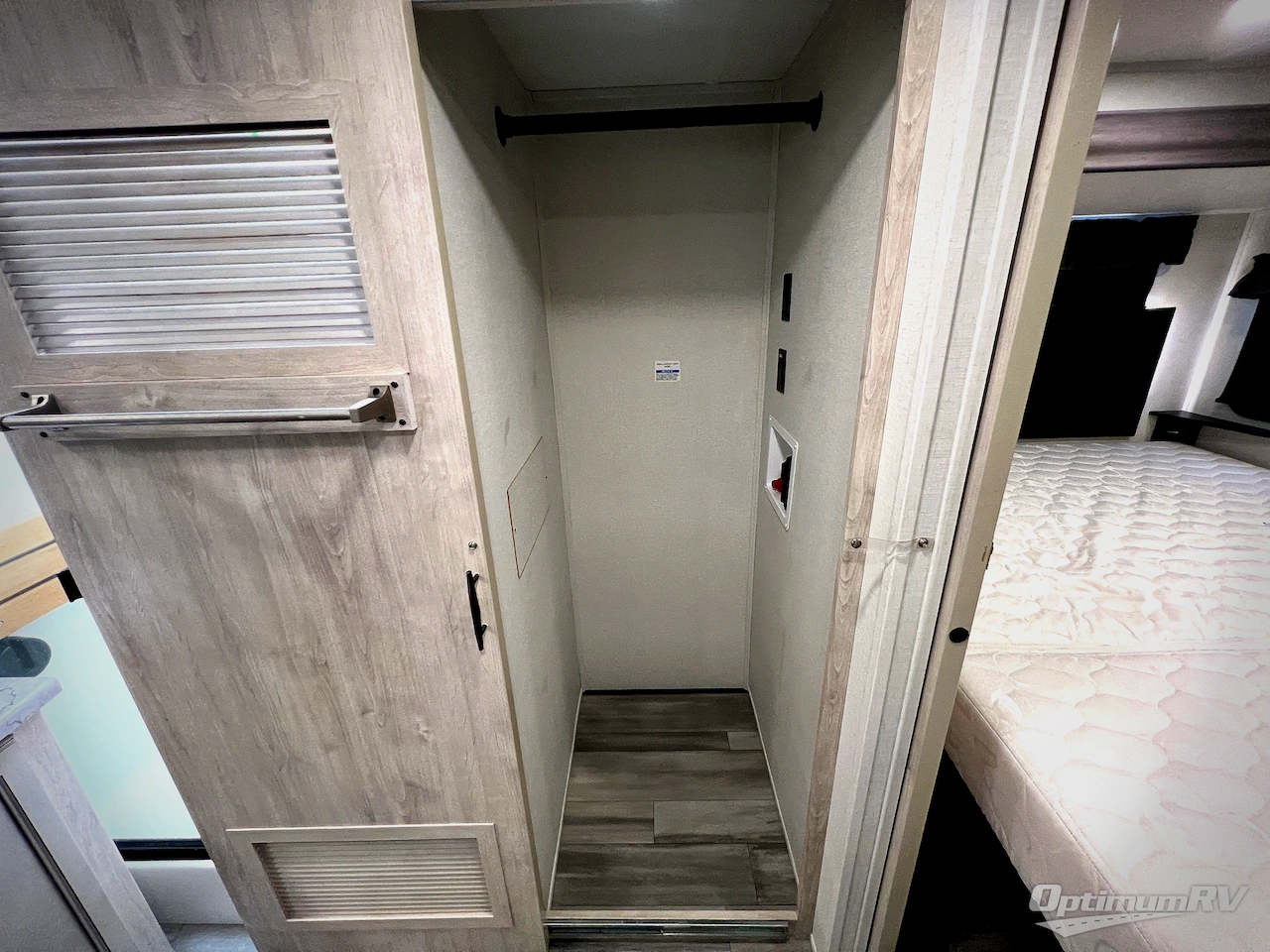 2024 Forest River Sandpiper Luxury 391FLRB Photo 53