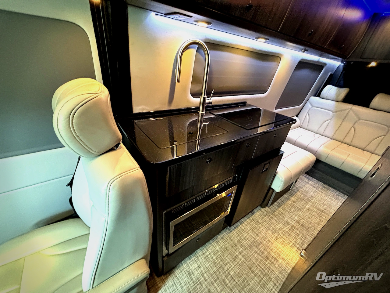 2023 Grech RV Terreno-ion Lounge Photo 6