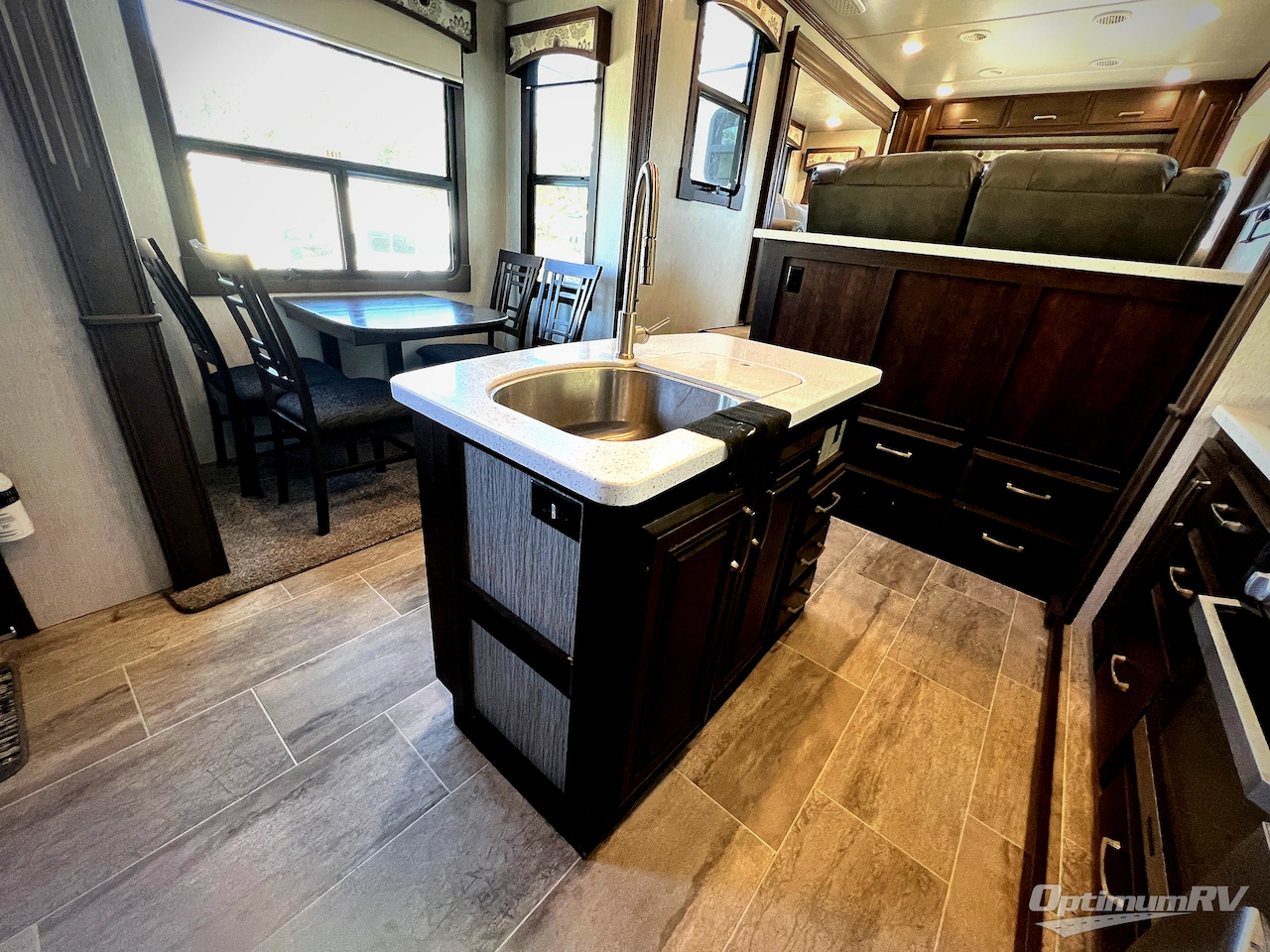 2020 Heartland Bighorn 3985RRD Photo 13