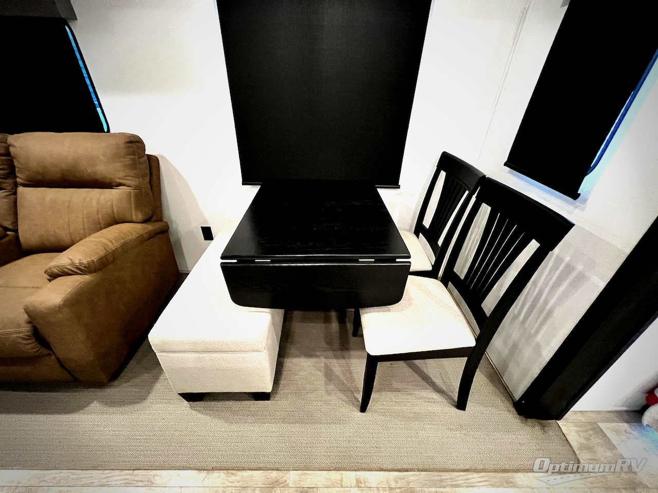 2025 Palomino Puma Destination 402LFT Photo 12