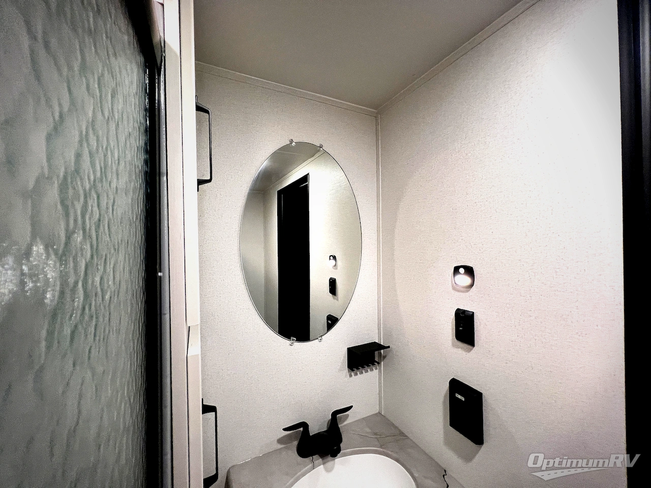 2025 Palomino Puma Destination 402LFT Photo 17