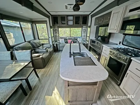 2022 Alliance Paradigm 310RL RV Photo 2