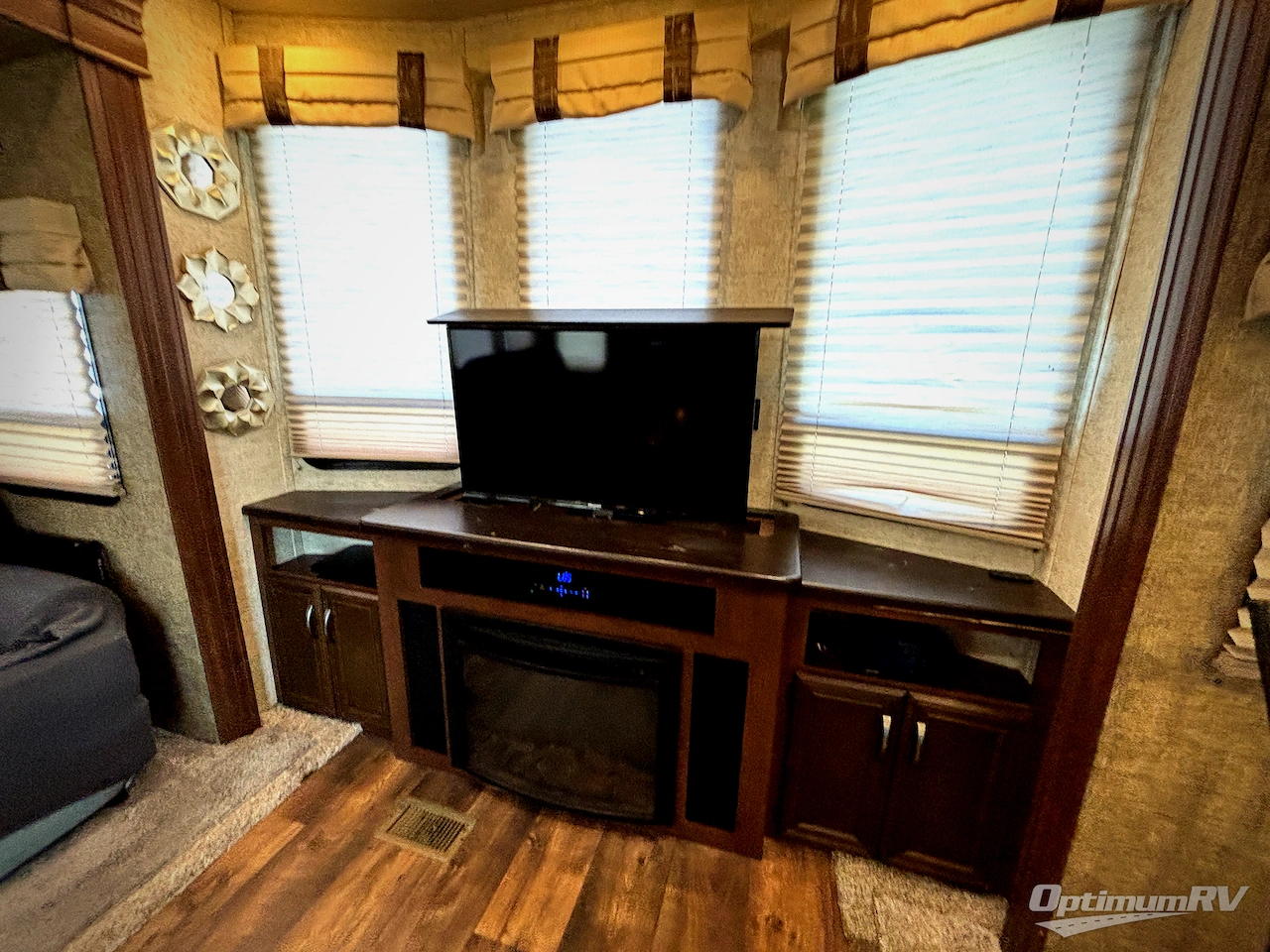 2017 Forest River Sandpiper Destination Trailers 393CK Photo 7