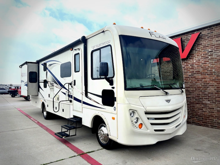 2017 Fleetwood Flair 31B RV Photo 1