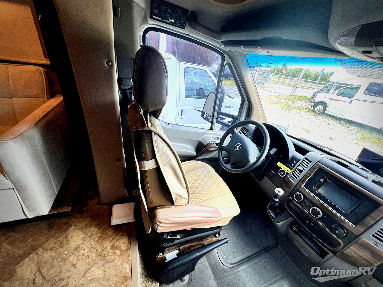 2017 Thor Siesta Sprinter 24SR Photo 6