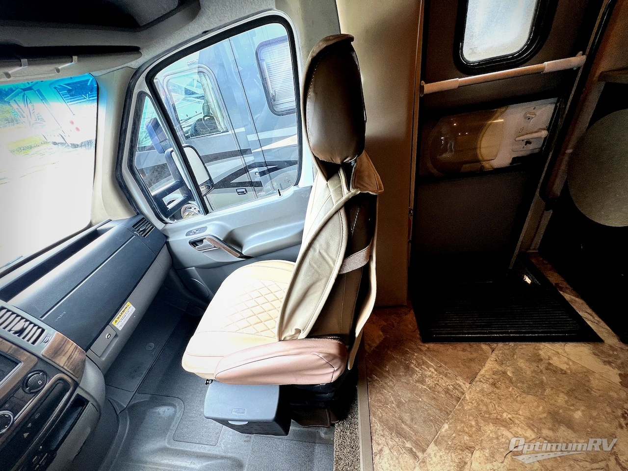 2017 Thor Siesta Sprinter 24SR Photo 8