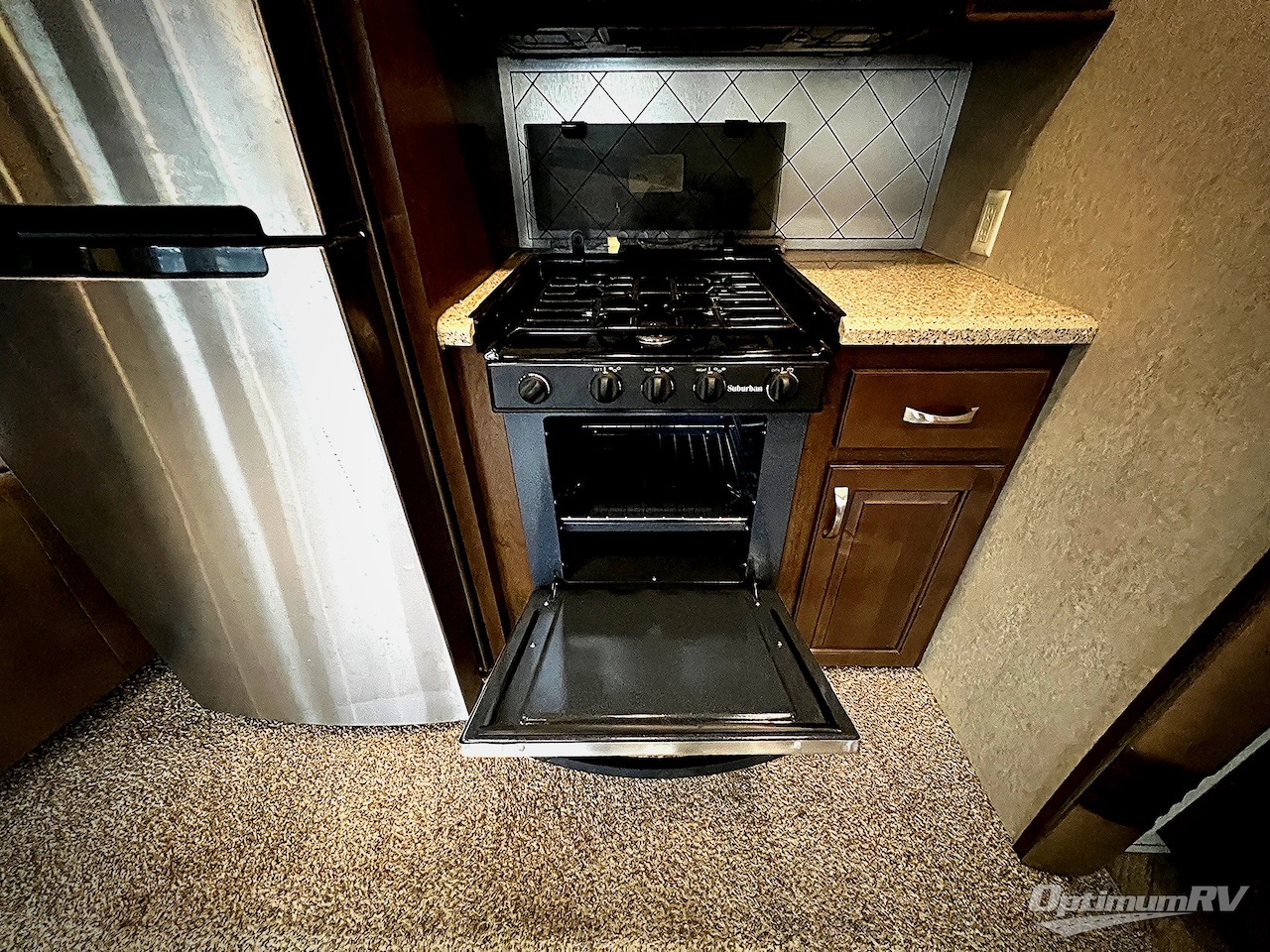 2016 Forest River Cedar Creek Silverback 29RE Photo 7