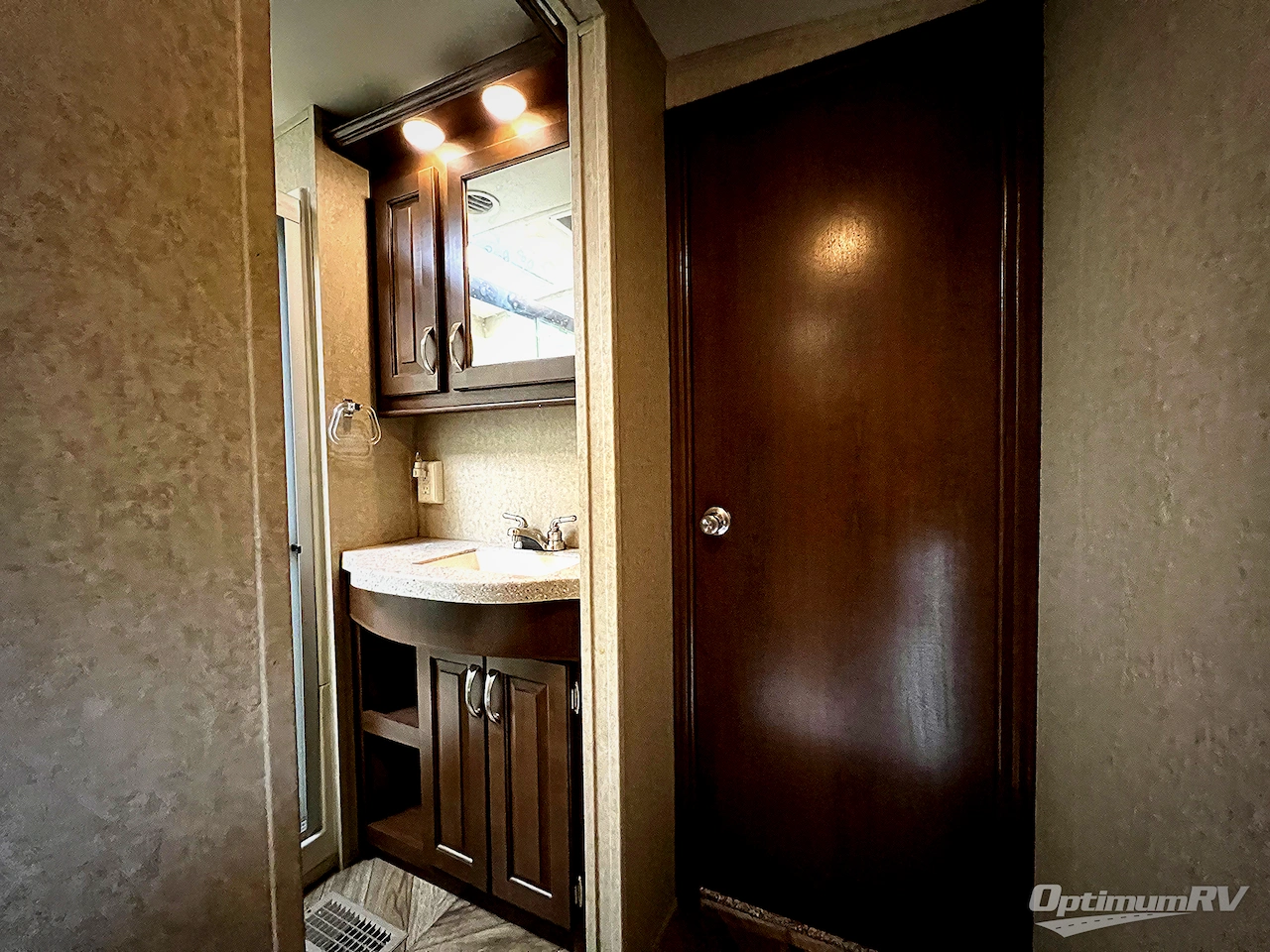 2016 Forest River Cedar Creek Silverback 29RE Photo 16