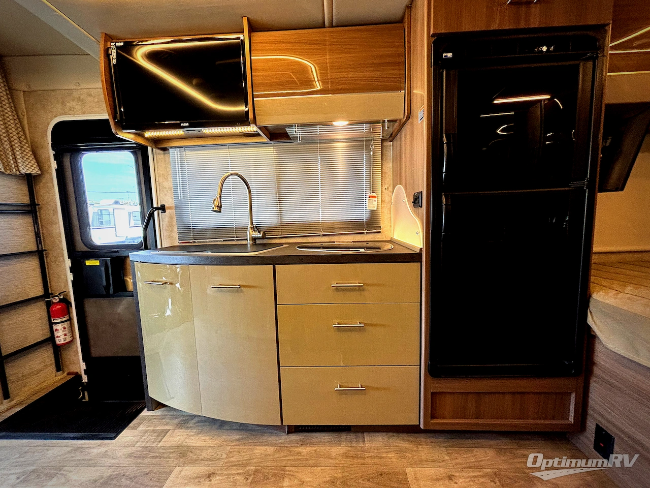 2019 Winnebago View 24J Photo 9