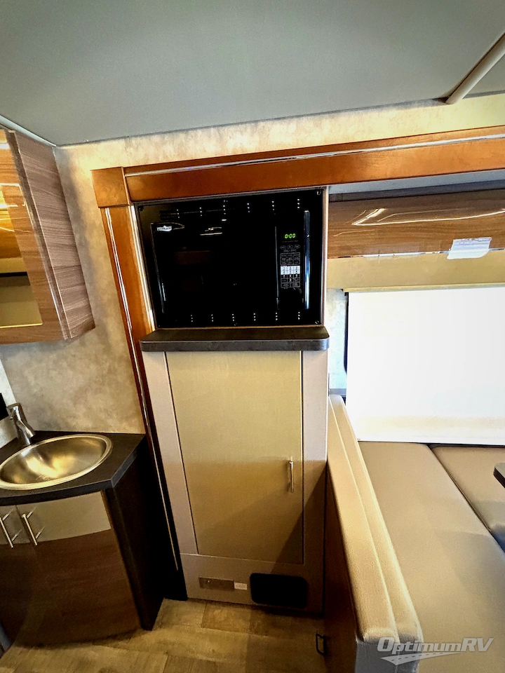 2019 Winnebago View 24J Photo 14