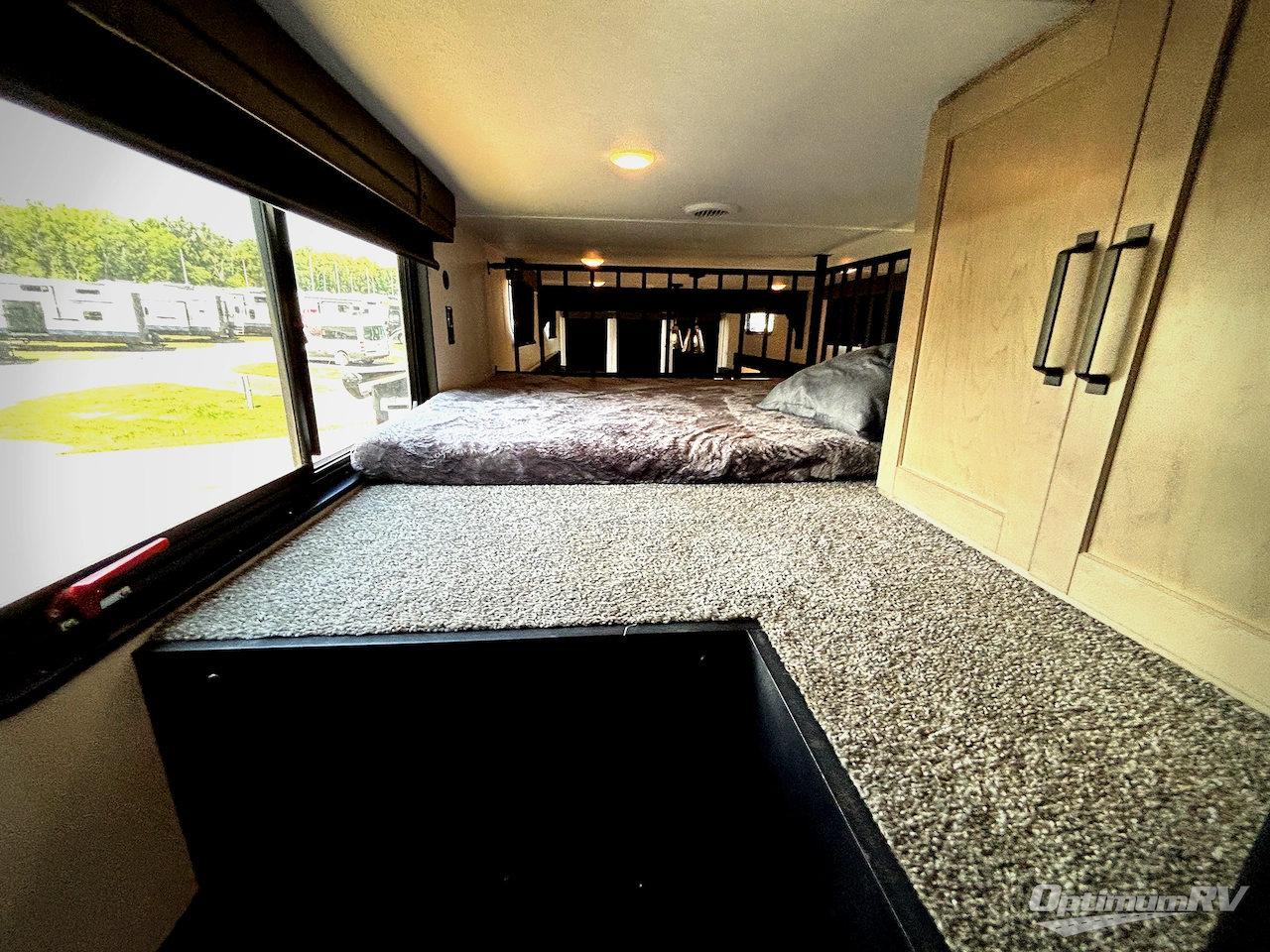2025 Palomino Puma Destination 402LFT Photo 17