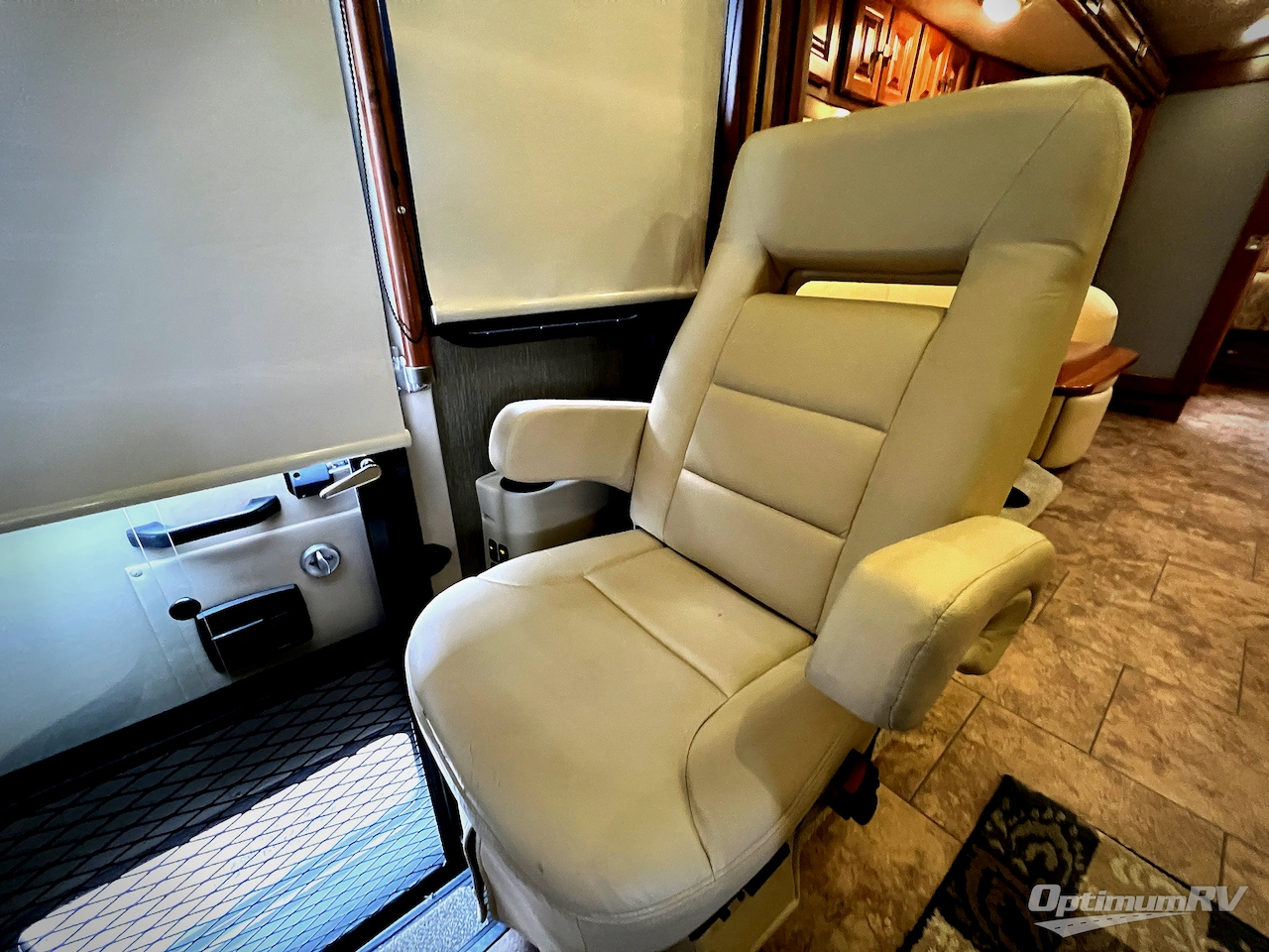 2013 Tiffin Allegro Breeze 32 BR Photo 7