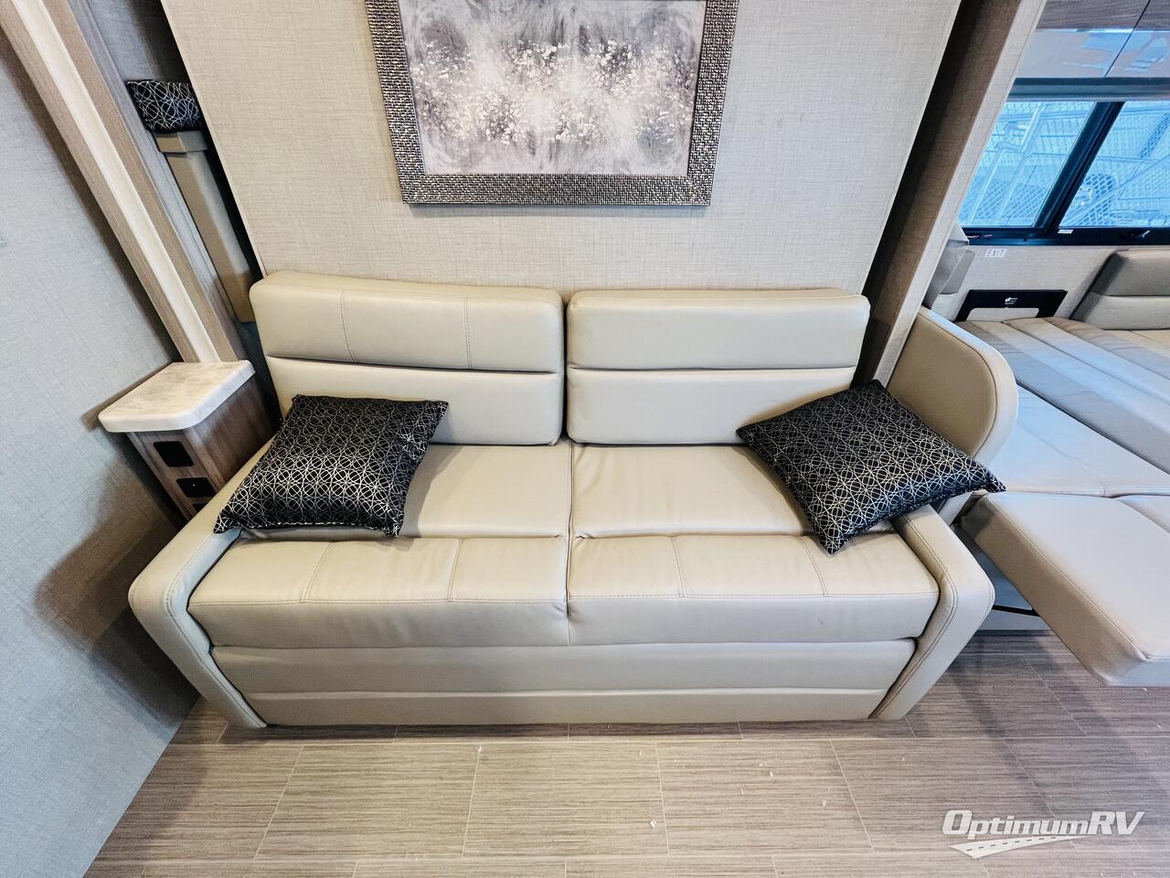 2022 Thor Tiburon Sprinter 24FB Photo 5