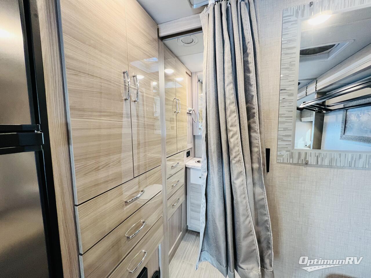 2022 Thor Tiburon Sprinter 24FB Photo 13
