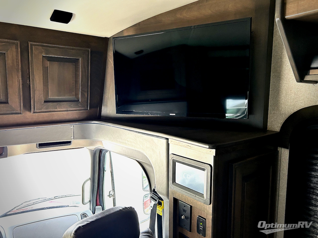 2020 Dynamax DX3 34KD Photo 20