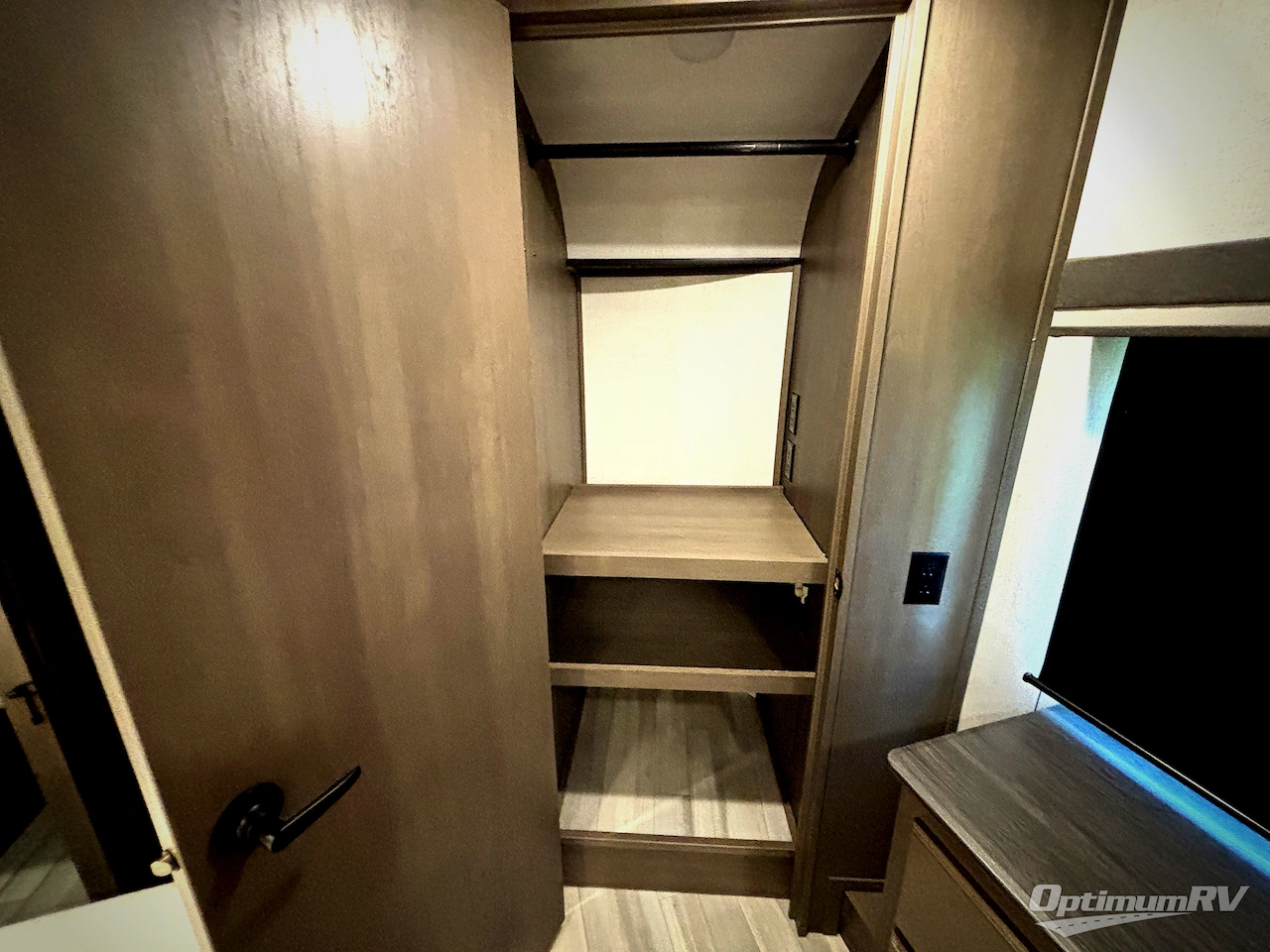 2023 Grand Design Solitude S-Class 3740BH Photo 11