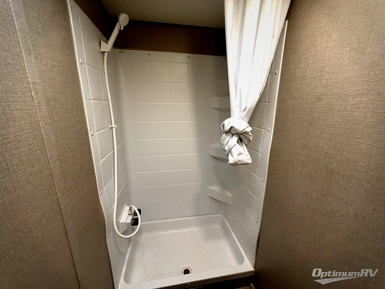 2022 Coachmen Catalina Summit Series 7 184BHS Photo 12